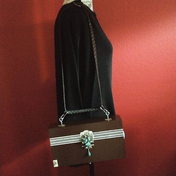Suenos de Saundra Upcycled Collection, HERITAGE, Shoulder Strap, Cigar Box Purse - Picture 2 of 13